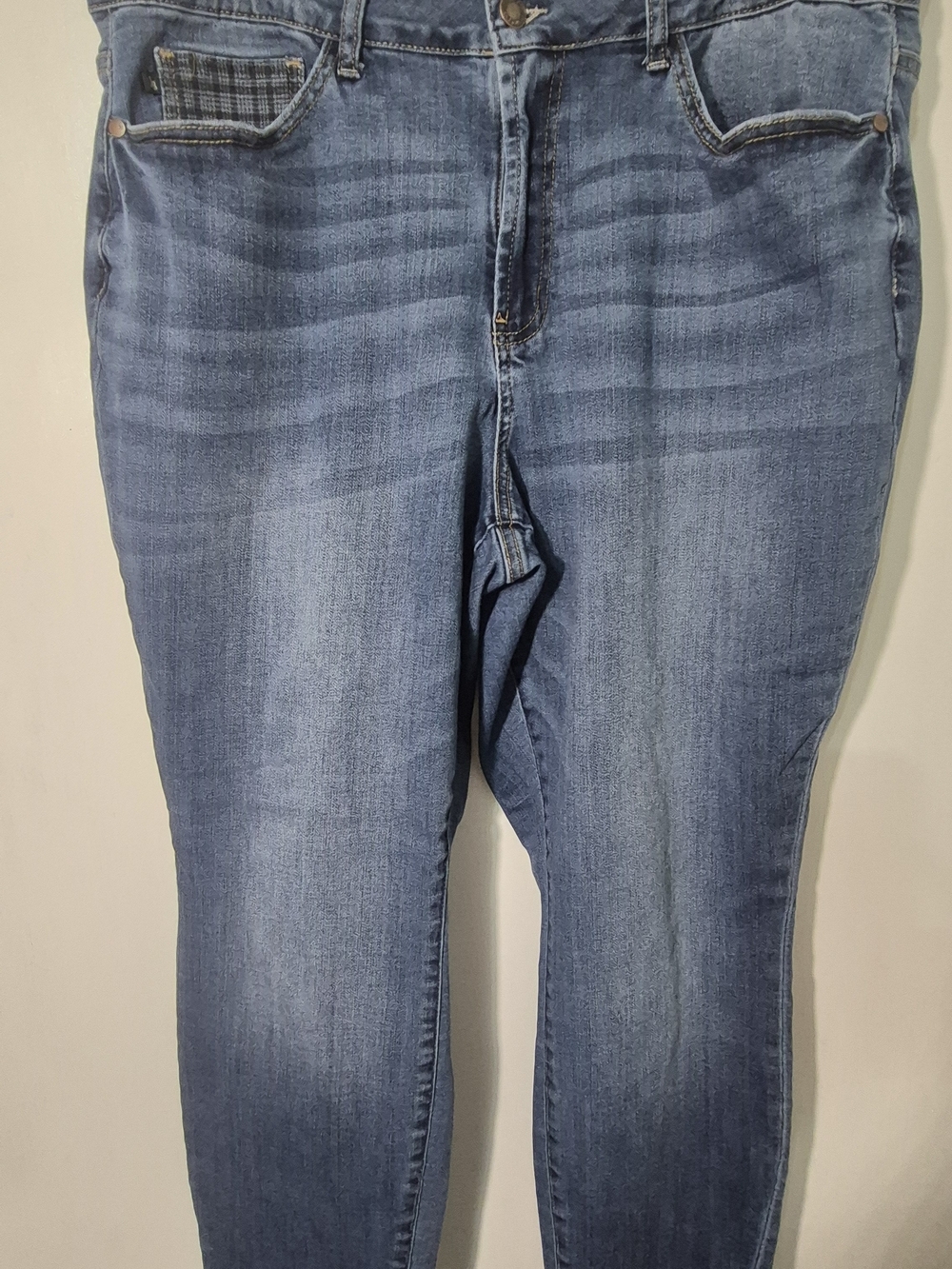 JUDY BLUE Womens Size 20W Light Washed Jeans